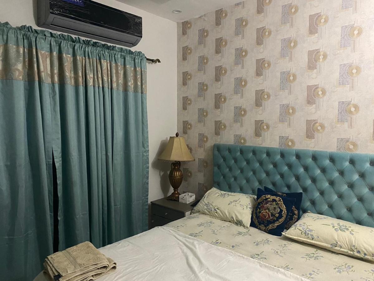 Grey Orchard Homestay - A Family Place ลาฮอร์ ภายนอก รูปภาพ