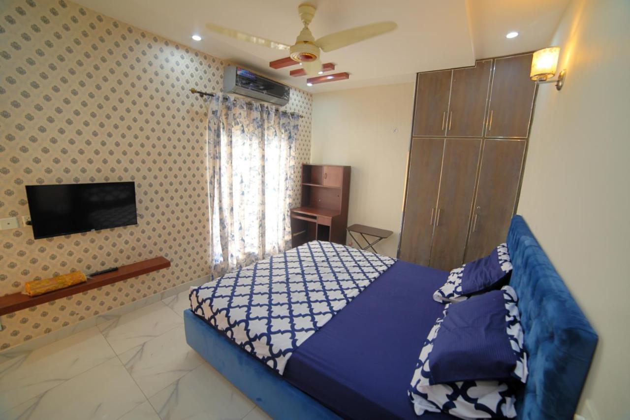 Grey Orchard Homestay - A Family Place ลาฮอร์ ภายนอก รูปภาพ