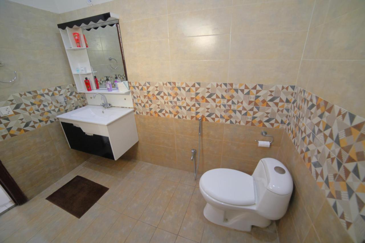 Grey Orchard Homestay - A Family Place ลาฮอร์ ภายนอก รูปภาพ