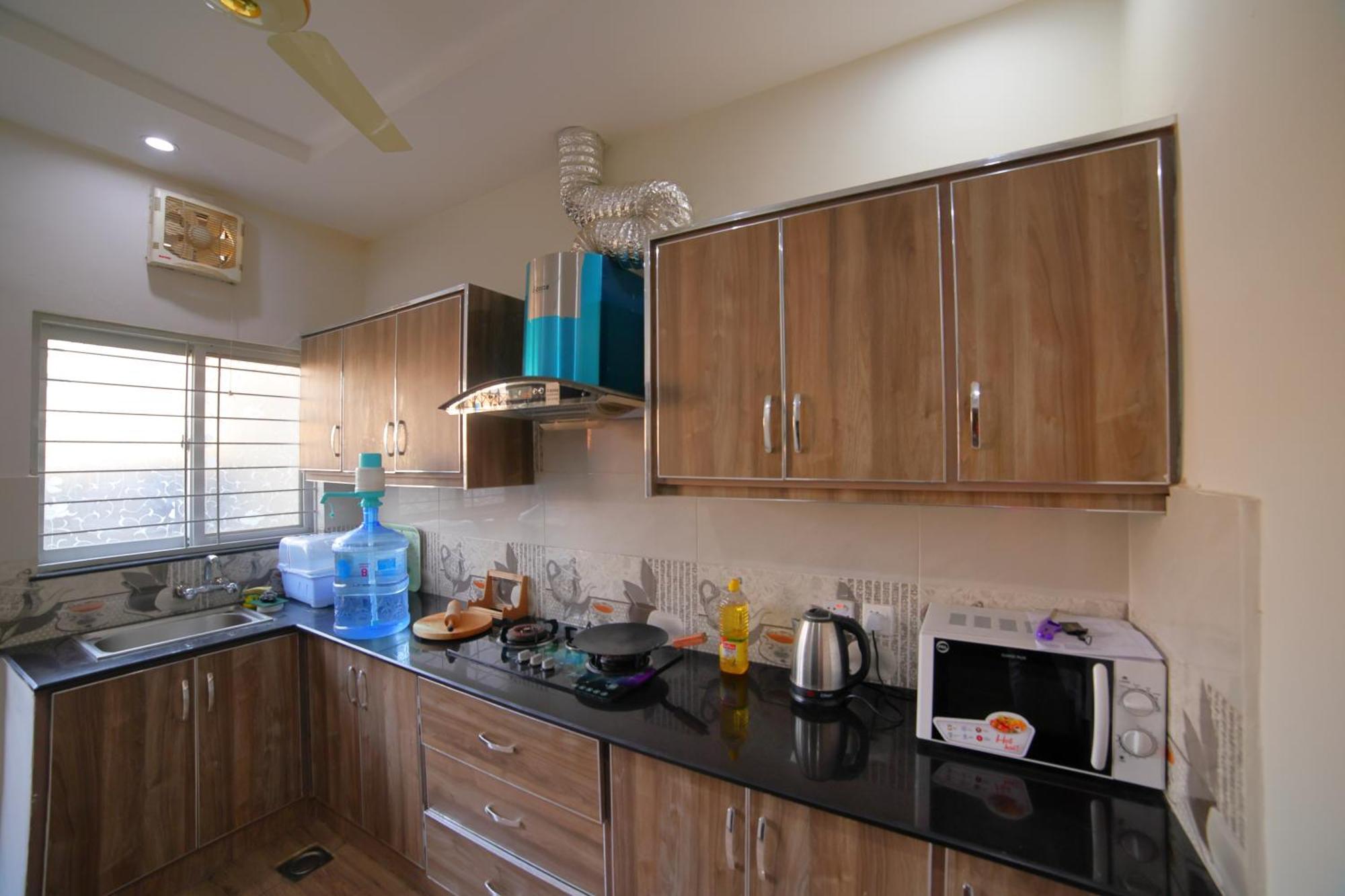 Grey Orchard Homestay - A Family Place ลาฮอร์ ภายนอก รูปภาพ