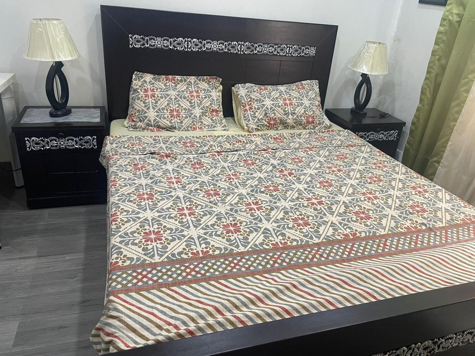 Grey Orchard Homestay - A Family Place ลาฮอร์ ภายนอก รูปภาพ
